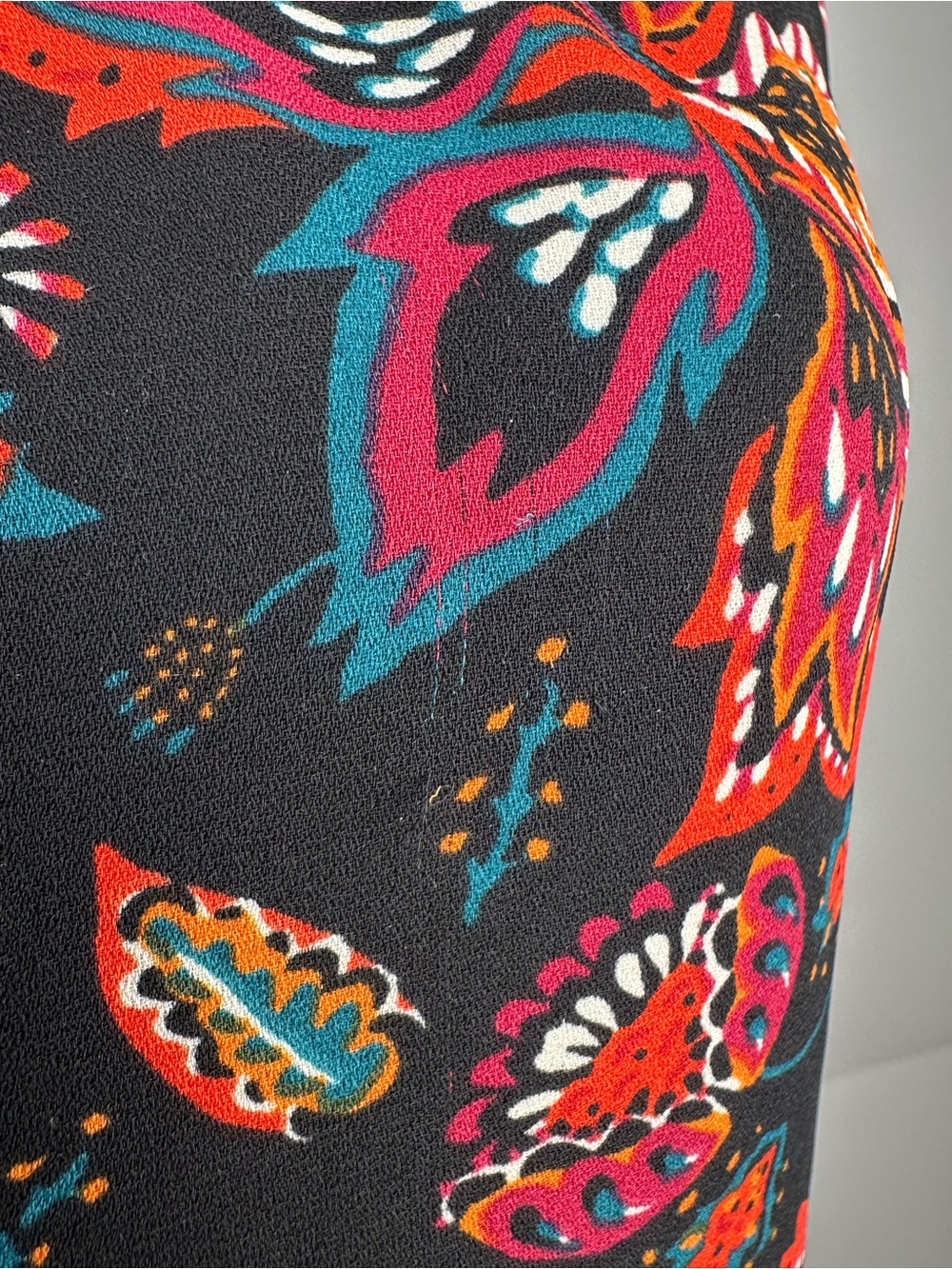 LOFT Bloom Peplum Shell Floral Sleeveless Ruffle Mock Neck Blouse Approx. Size M - Picture 11 of 14